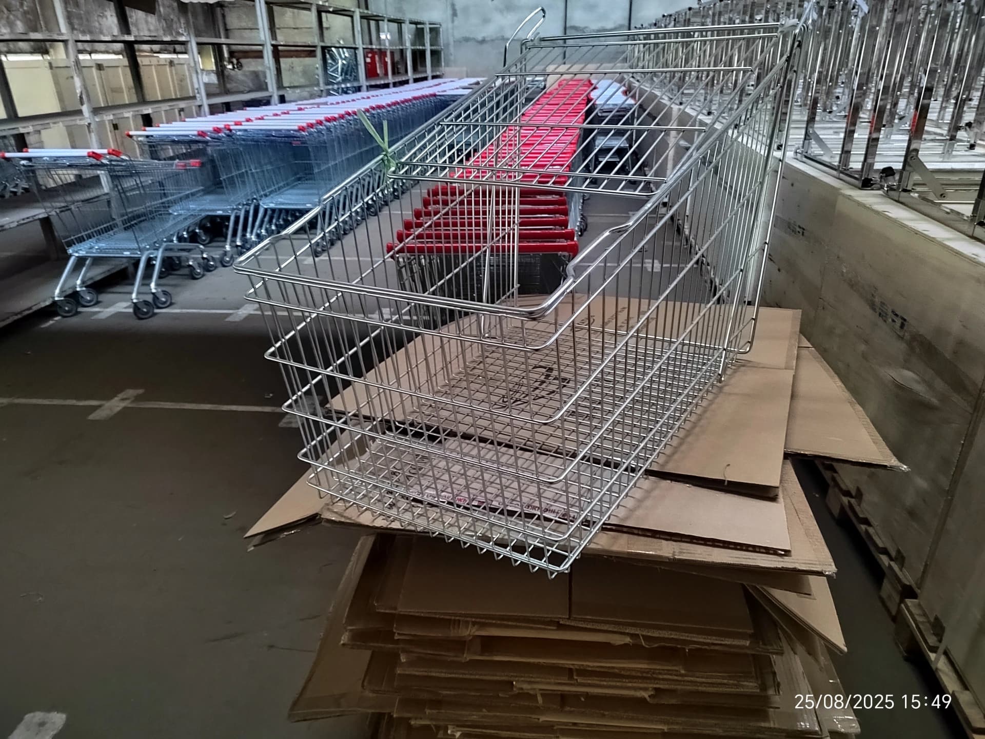 EKSI (DK) Корзина 240л для тележки покупательской, без дет.сид., кр