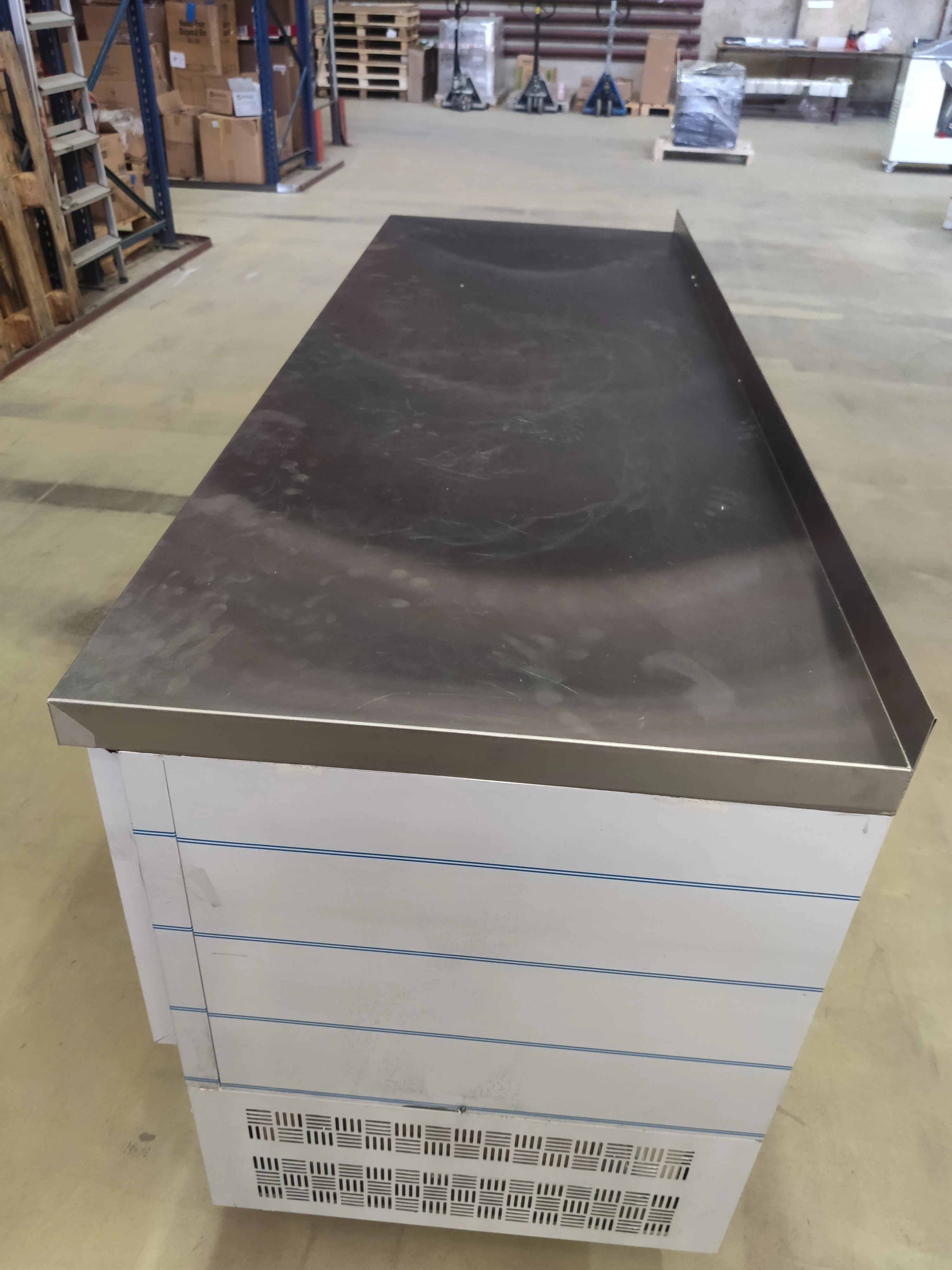 S01_Стол холодильный HICOLD GNE 1111/TN