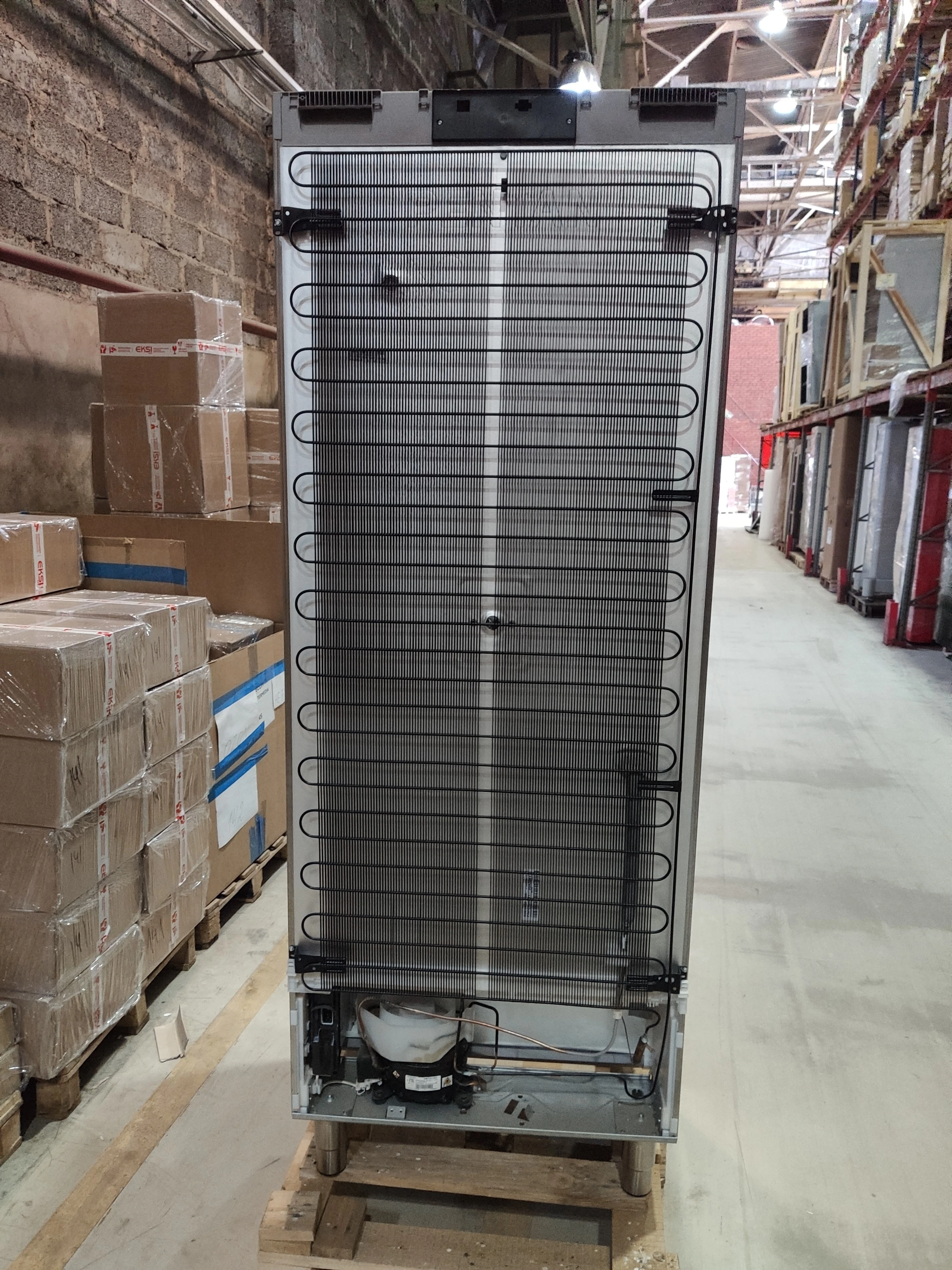 S01_Шкаф холодильный т.м. Liebherr, модель FRFCvg 6501-20-001