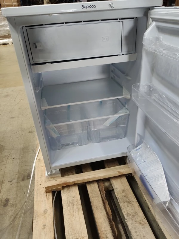 S01_1_Холодильник модель "Бирюса 8"