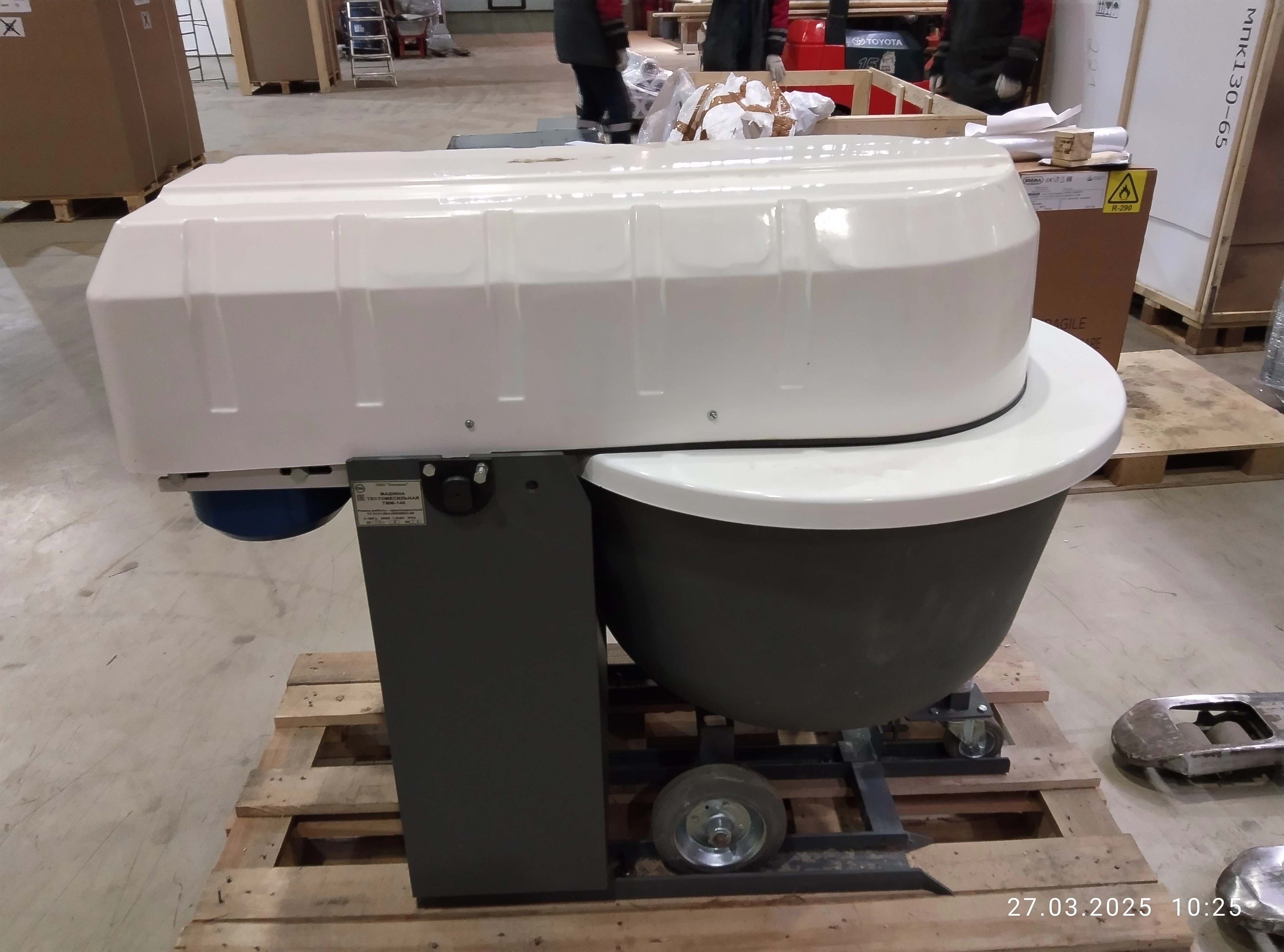 S02_Машина тестомесильная модель ТММ-140 (1 скор., месильный орган угл., дежа из угл.стали)