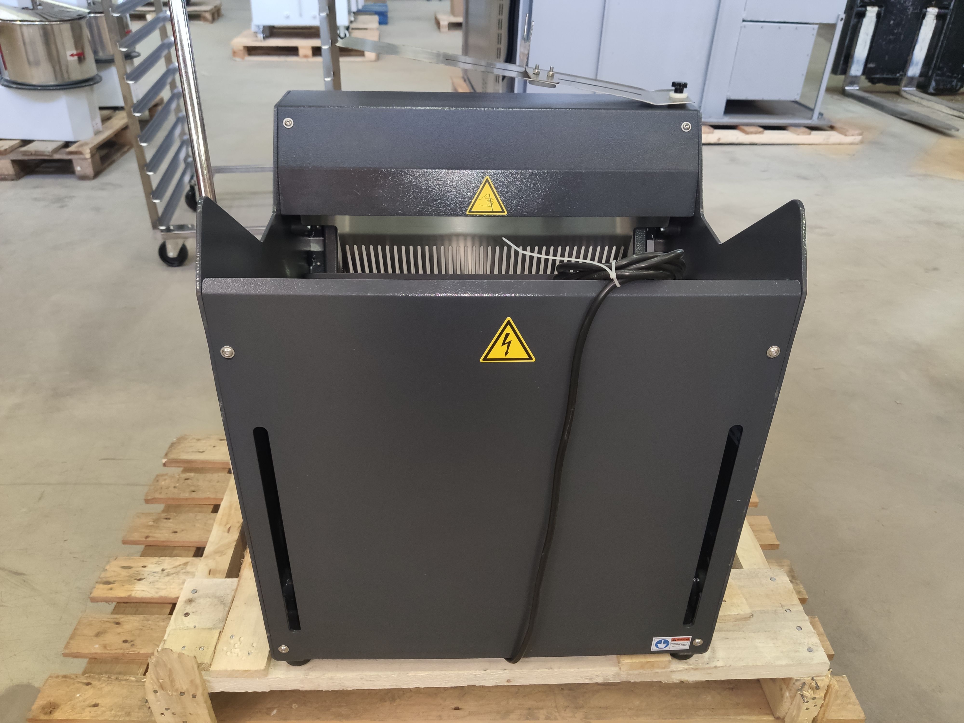 S01_Хлеборезка Vortmax VBS 430-T