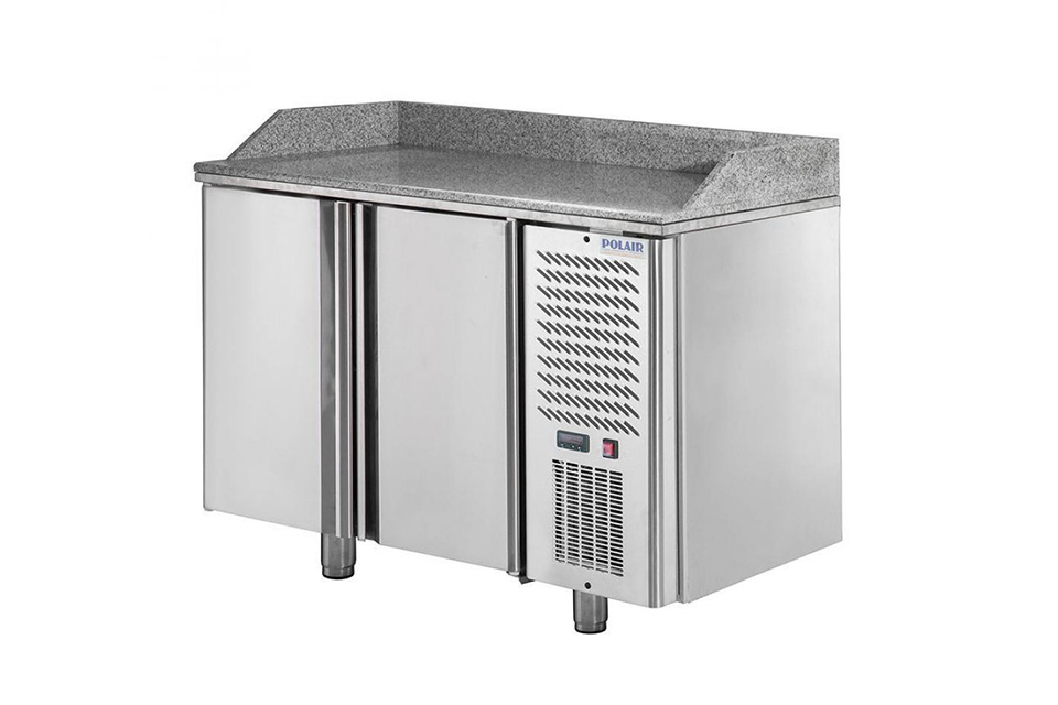 Стол холодильный TM2GNpizza-G, 1200х705х850/1000мм, 320л, -2...+10C, 350Вт, 220В, R290, предназначен для для организации рабочего места пиццайоло, рабочая поверхность выполнена из особым образом отшлифованного натурального гранита, высота борта, который с