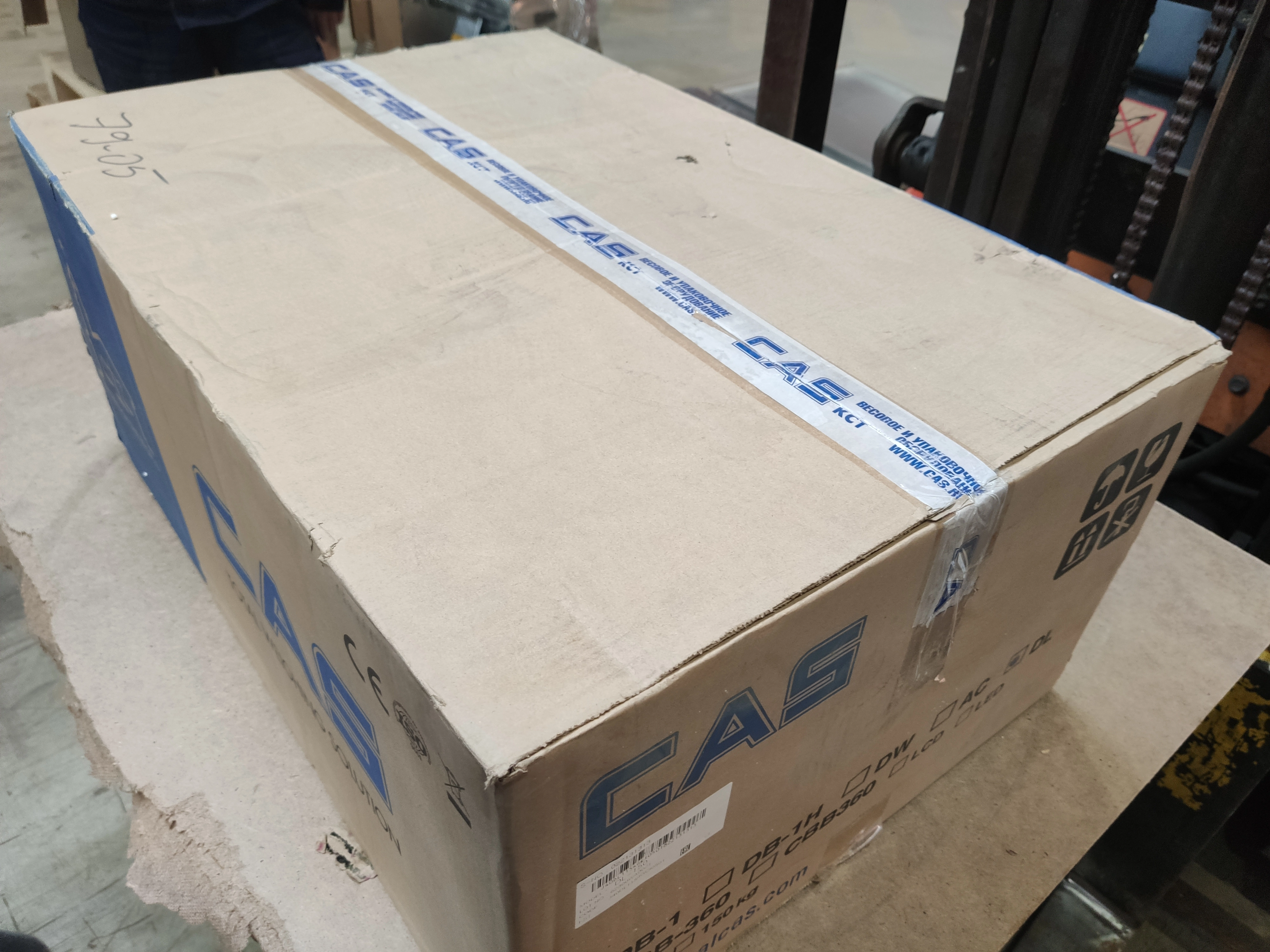 S01_Весы напольные CAS DL-150