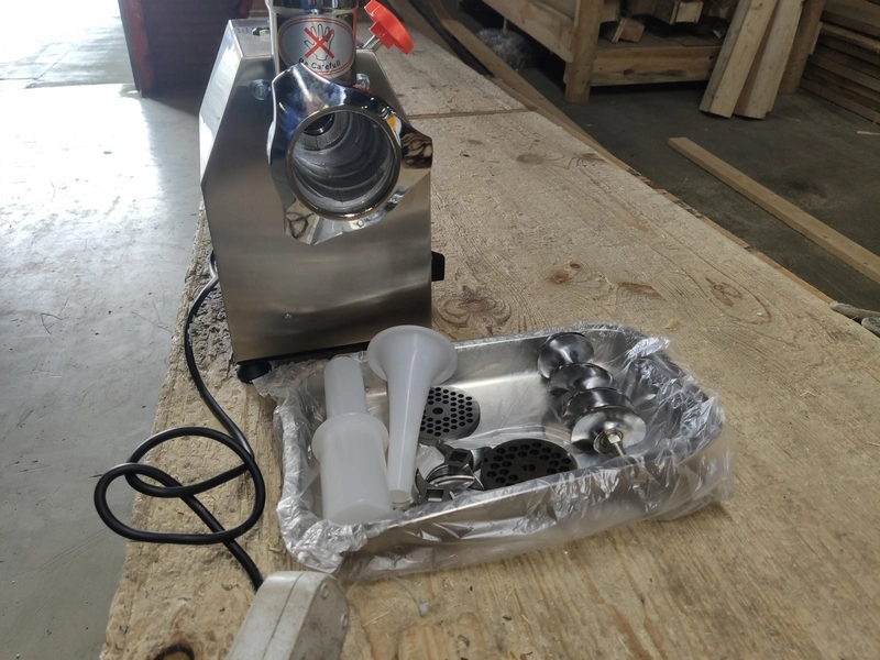 S01_Мясорубка EKSI EHO-22A, нерж