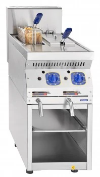 Габариты: 401х839х577 мм, 11000Вт, +110...+190 °C, Серия 900. Газовая фритюрница кухонная типа ГФК предназначена для жарки во фритюре картофеля, рыбы и других кулинарных и кондитерских изделий. Используется на предприятиях общественного питания самостояте