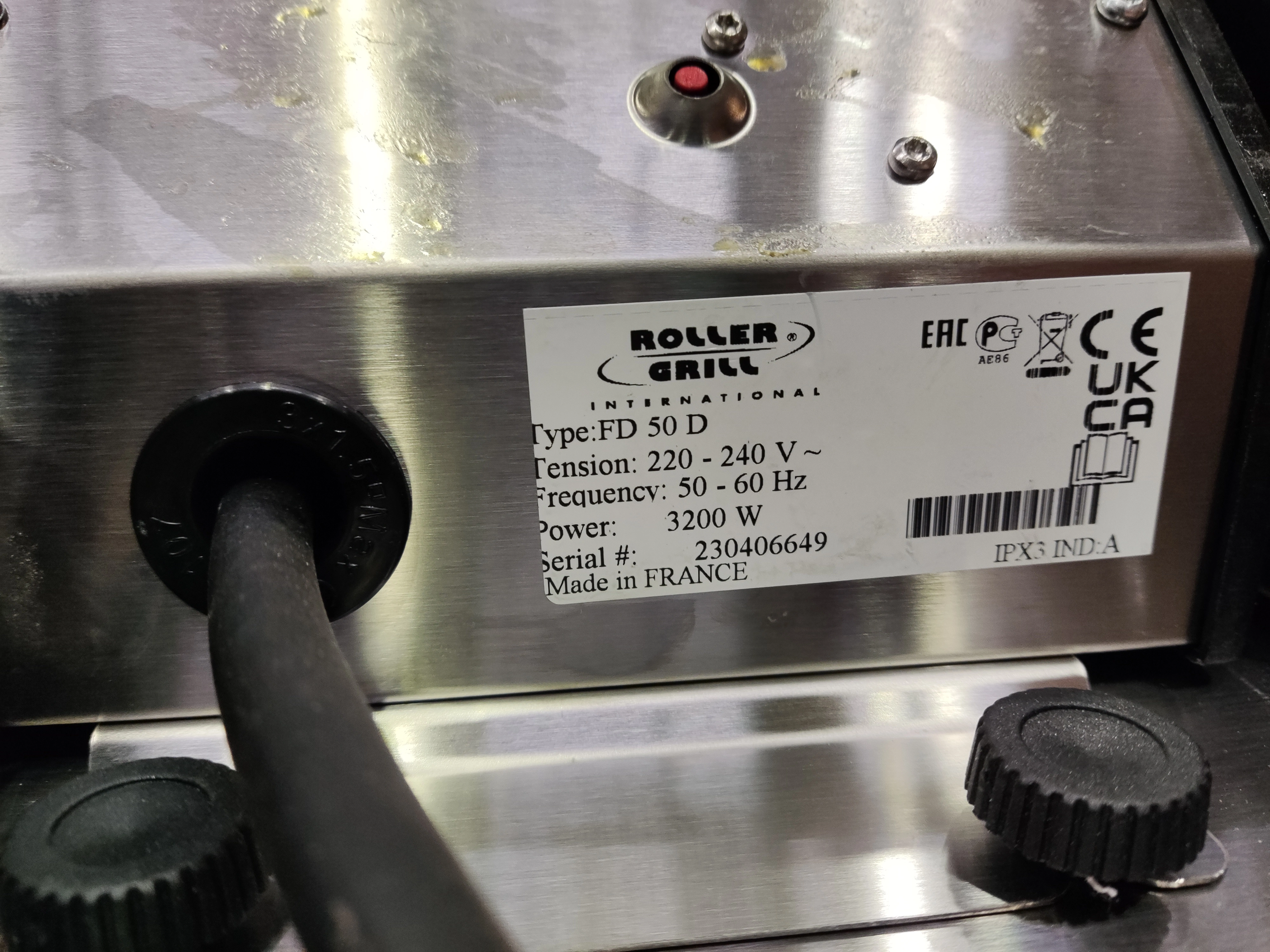 Фритюрница электр. серии FD, модель FD 50 D, 390x425x320мм, 2x5л, 220В, 6400Вт.2024\Roller Grill Int. Фритюрница электр. серии FD 50D По рекламации от покупателя.  Без упаковки. Следы использования