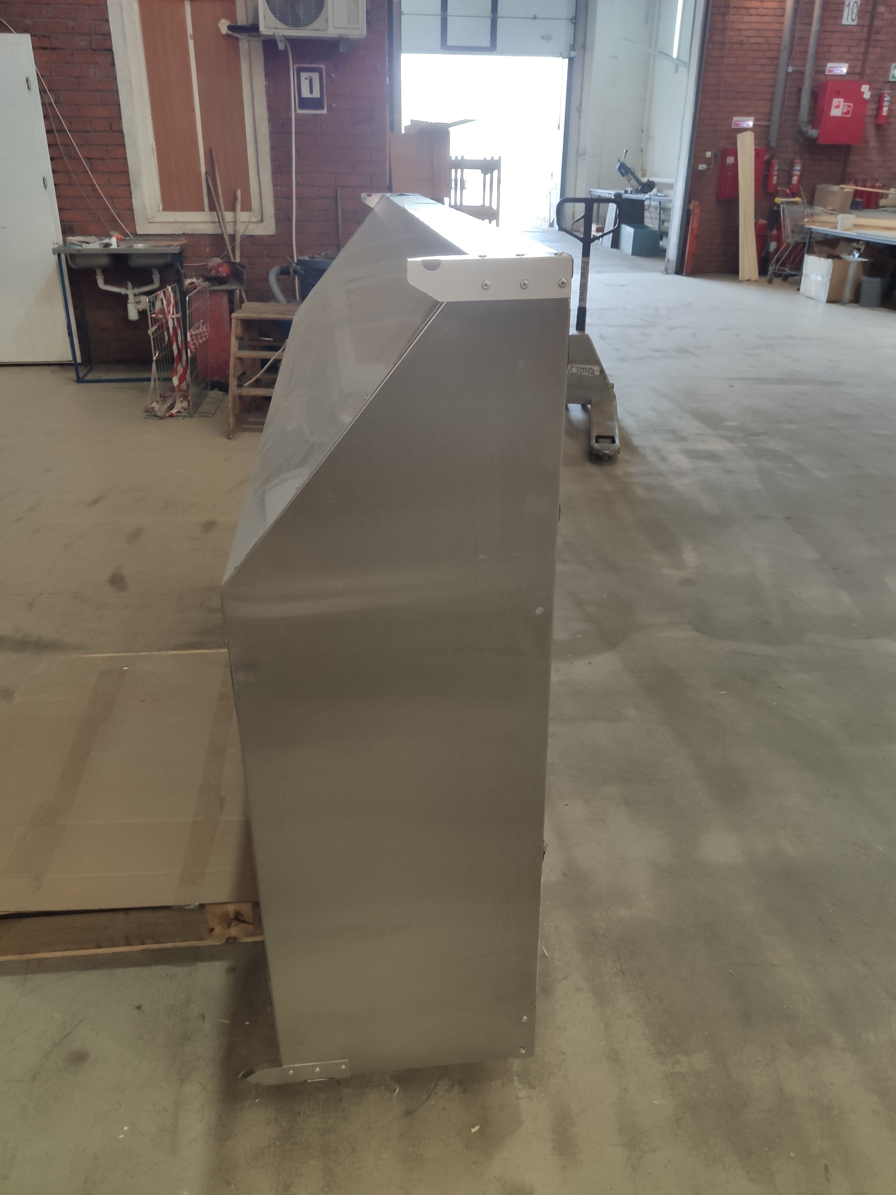 S03_Зонт ЗВН-03, светильник 1200 мм - 1 шт, 600 мм - 1 шт, 2100*1200*400