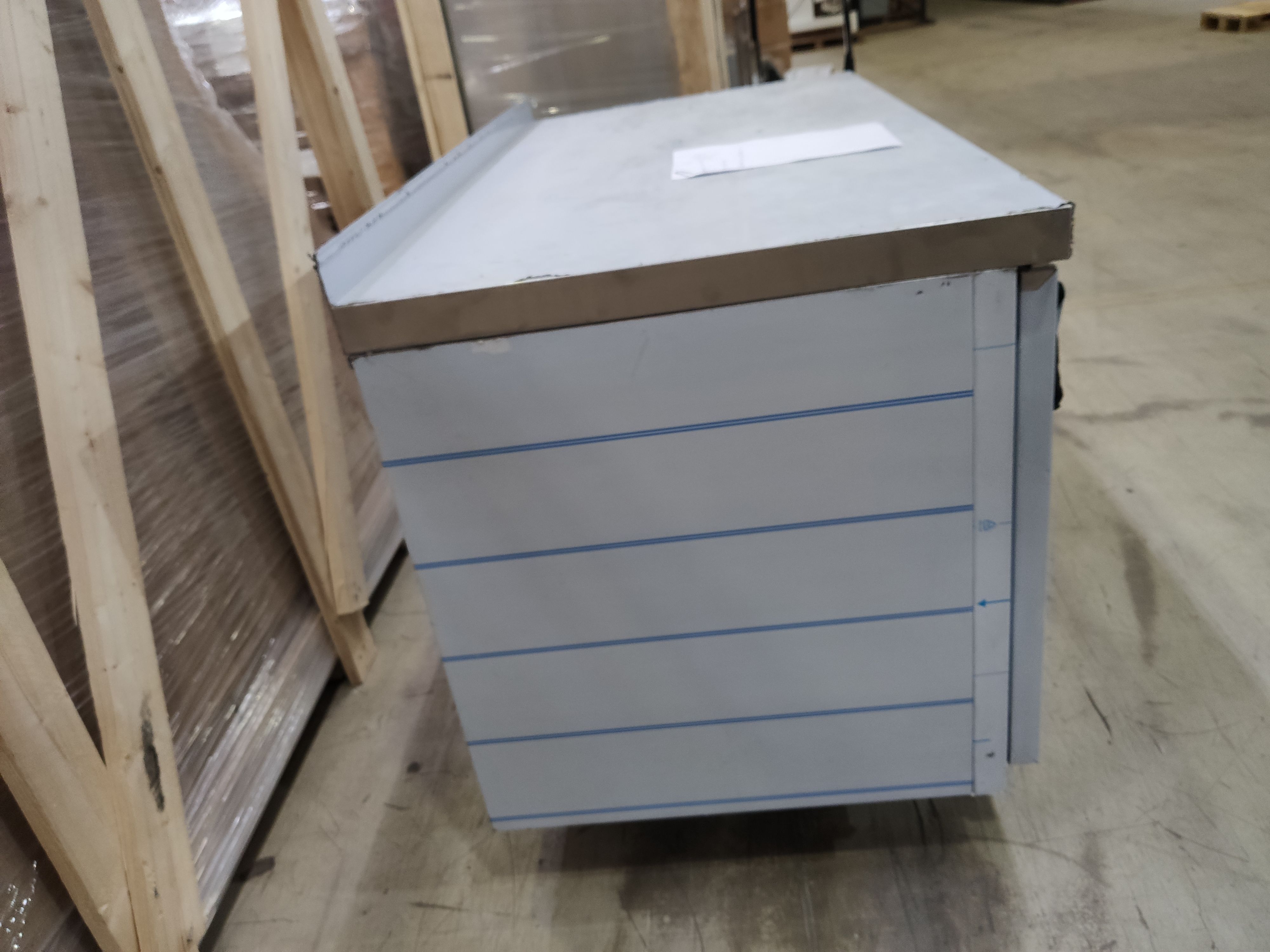 S01_Стол холодильный HICOLD GN 11/TN