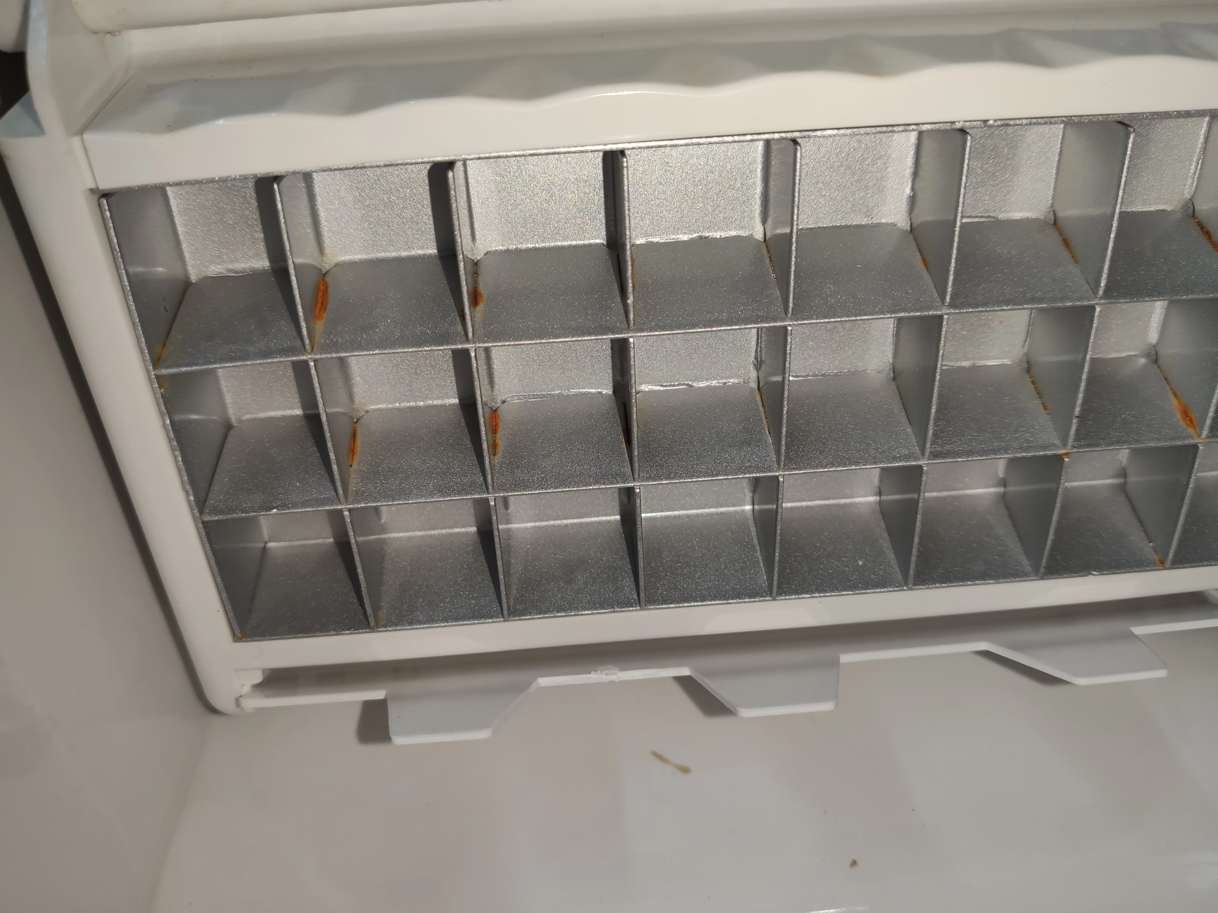 S01_Льдогенератор EKSI EC 15A, заливной, кубиковый лед