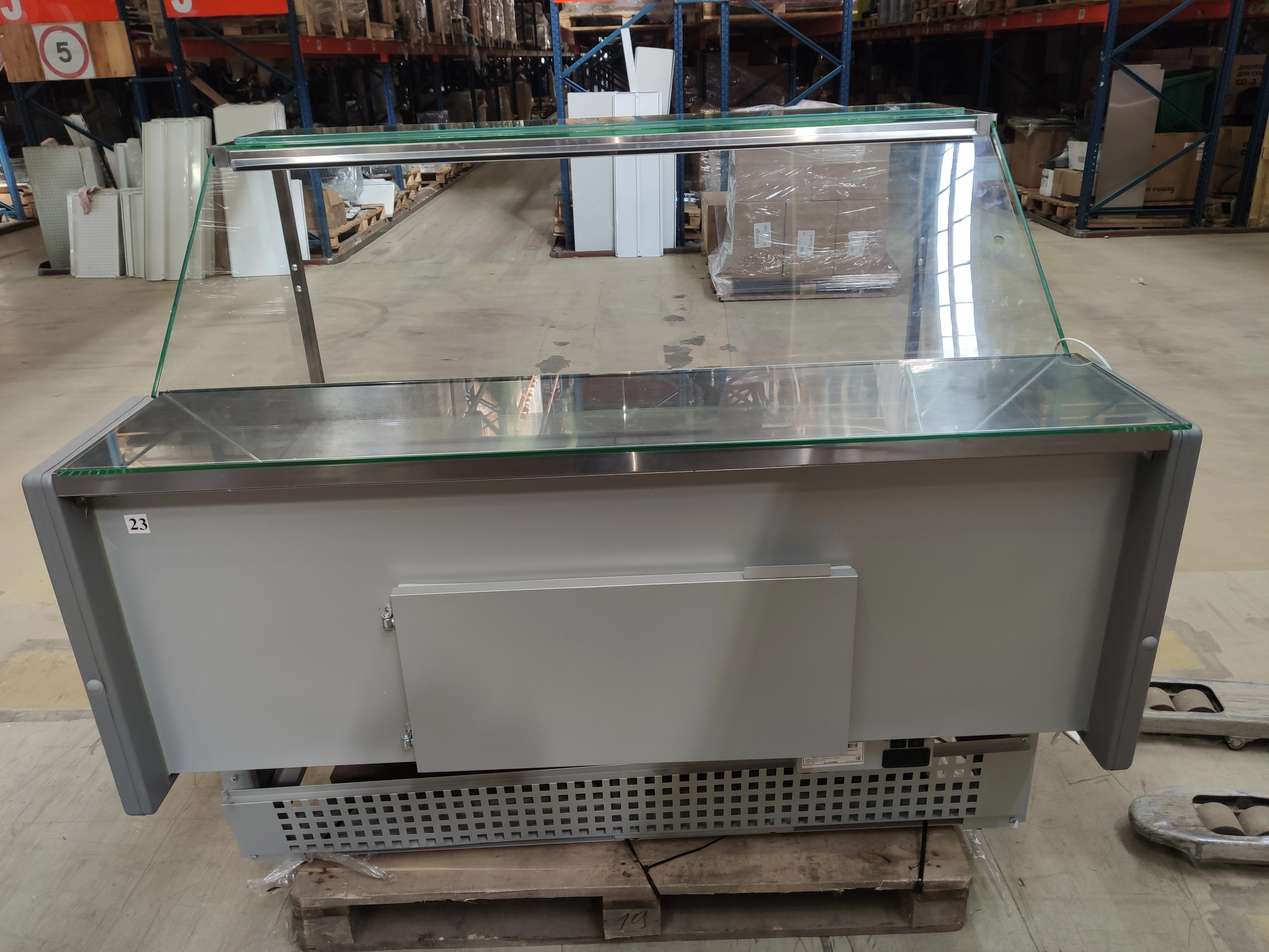 S03_Витрина среднетемпературная Carboma GC110 SV 1,5-1, с боковинами, 0011-9006, холодильная