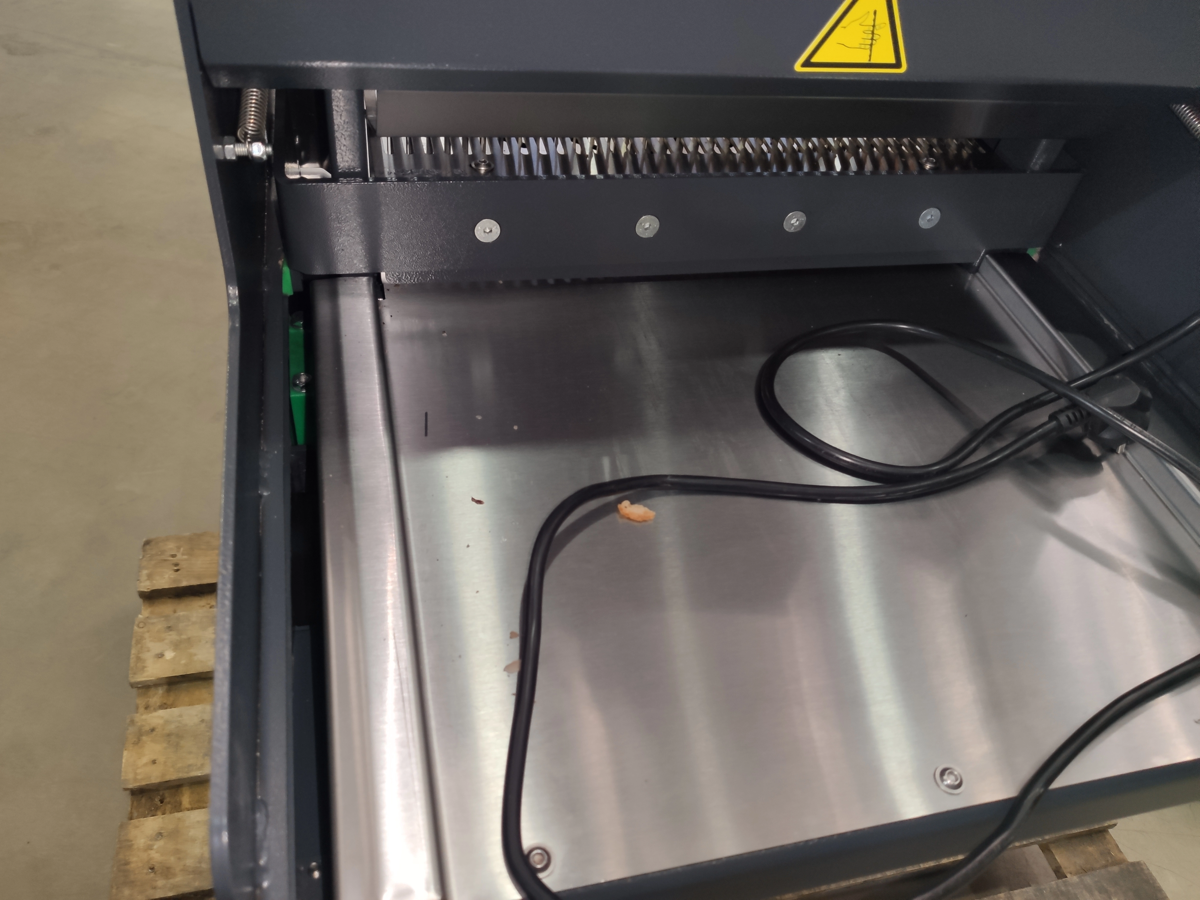 S01_Хлеборезка Vortmax VBS 430-F