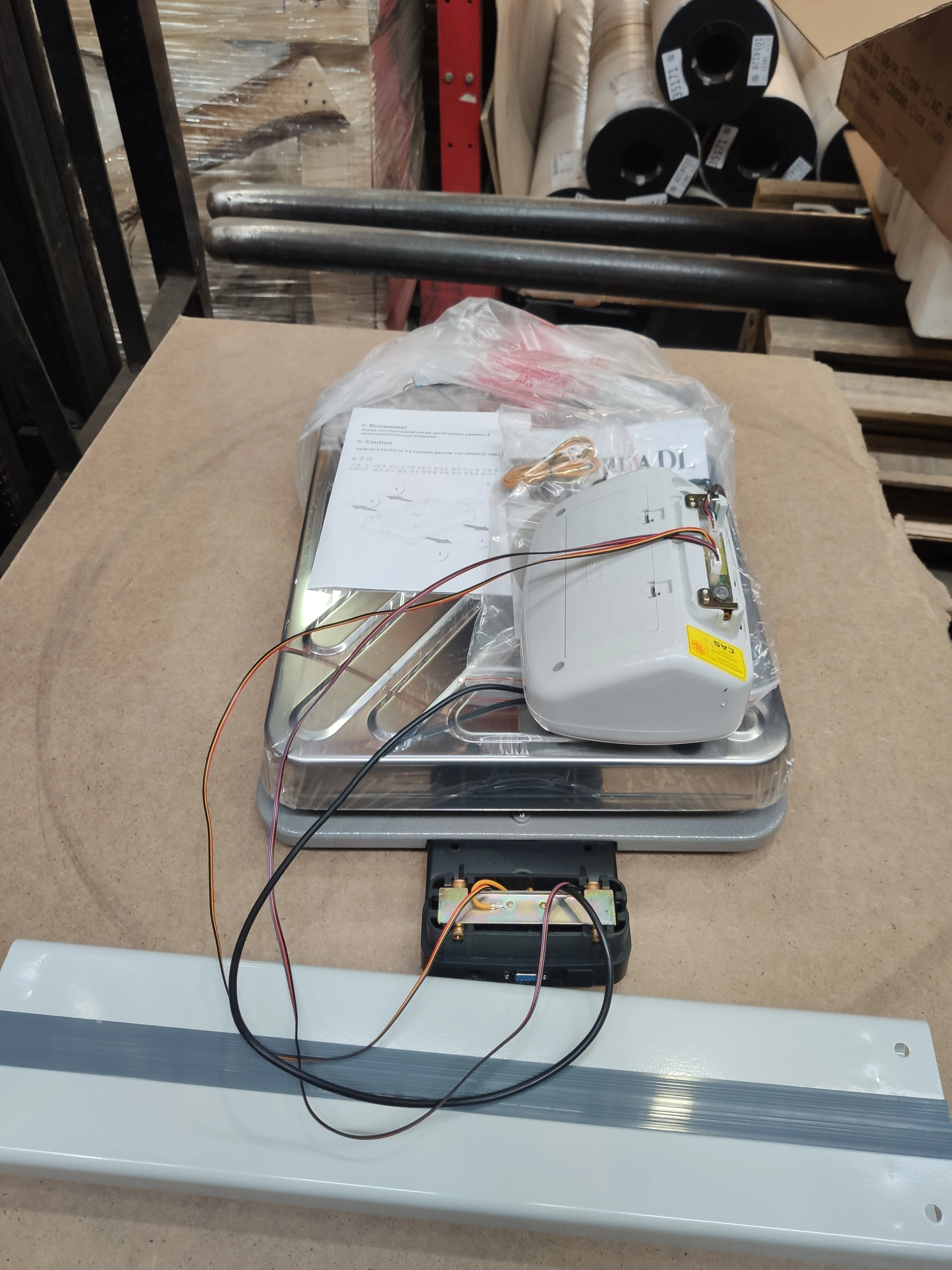 S01_Весы напольные CAS DL-150