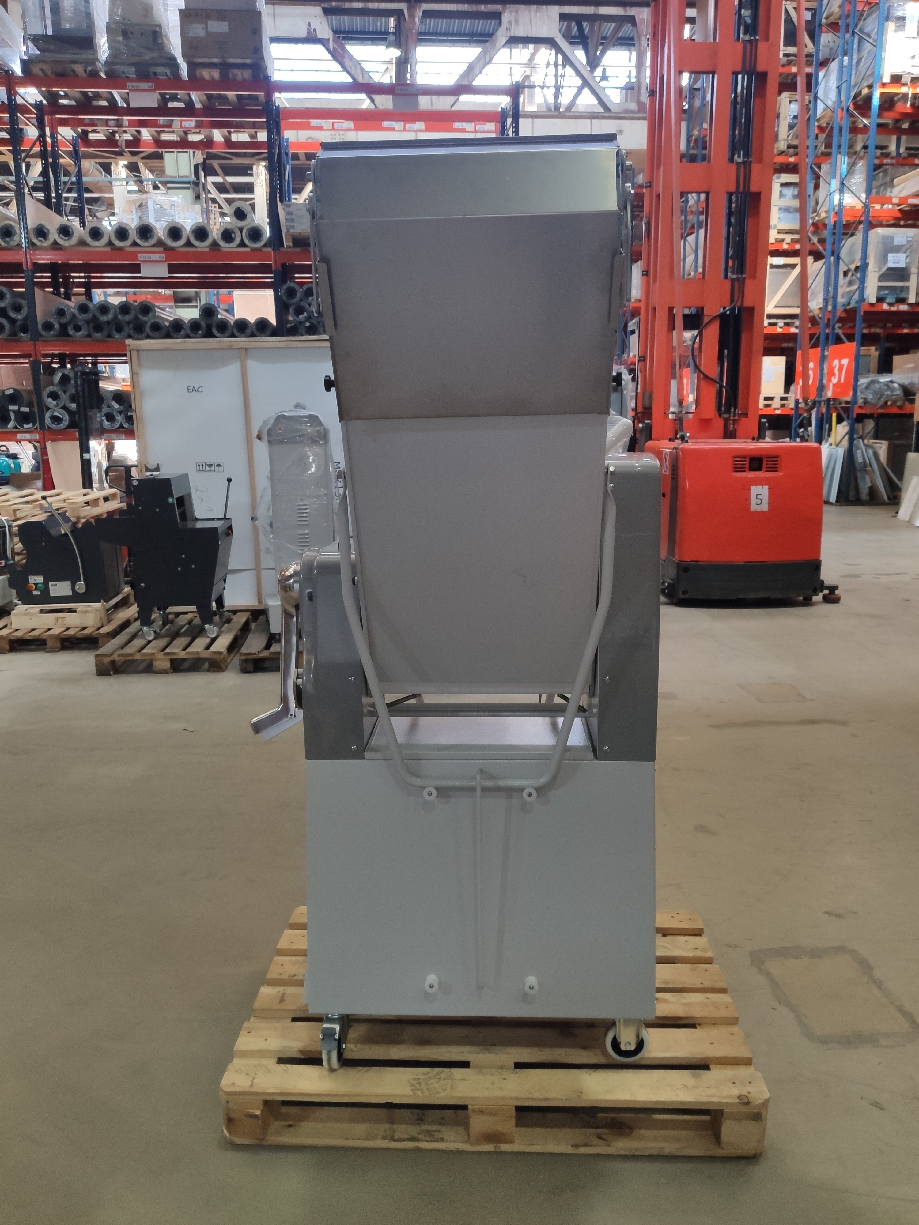 S01_Машина тестораскаточная WLBake DSF 500-1000