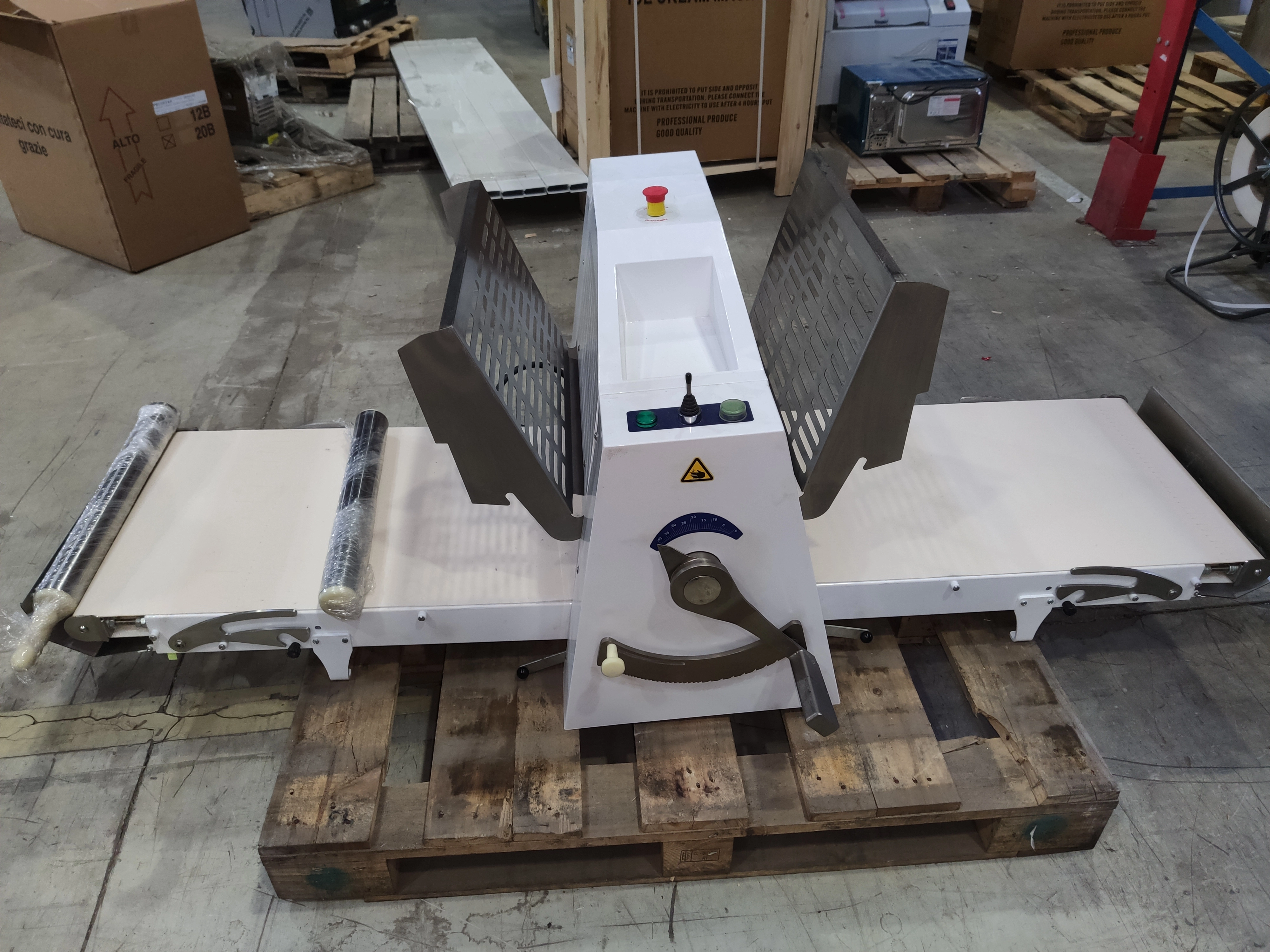 S02_Машина тестораскаточная Abat типа ТРМ модель ТРМ-500/850, 41000000079 конвейерная электрическая