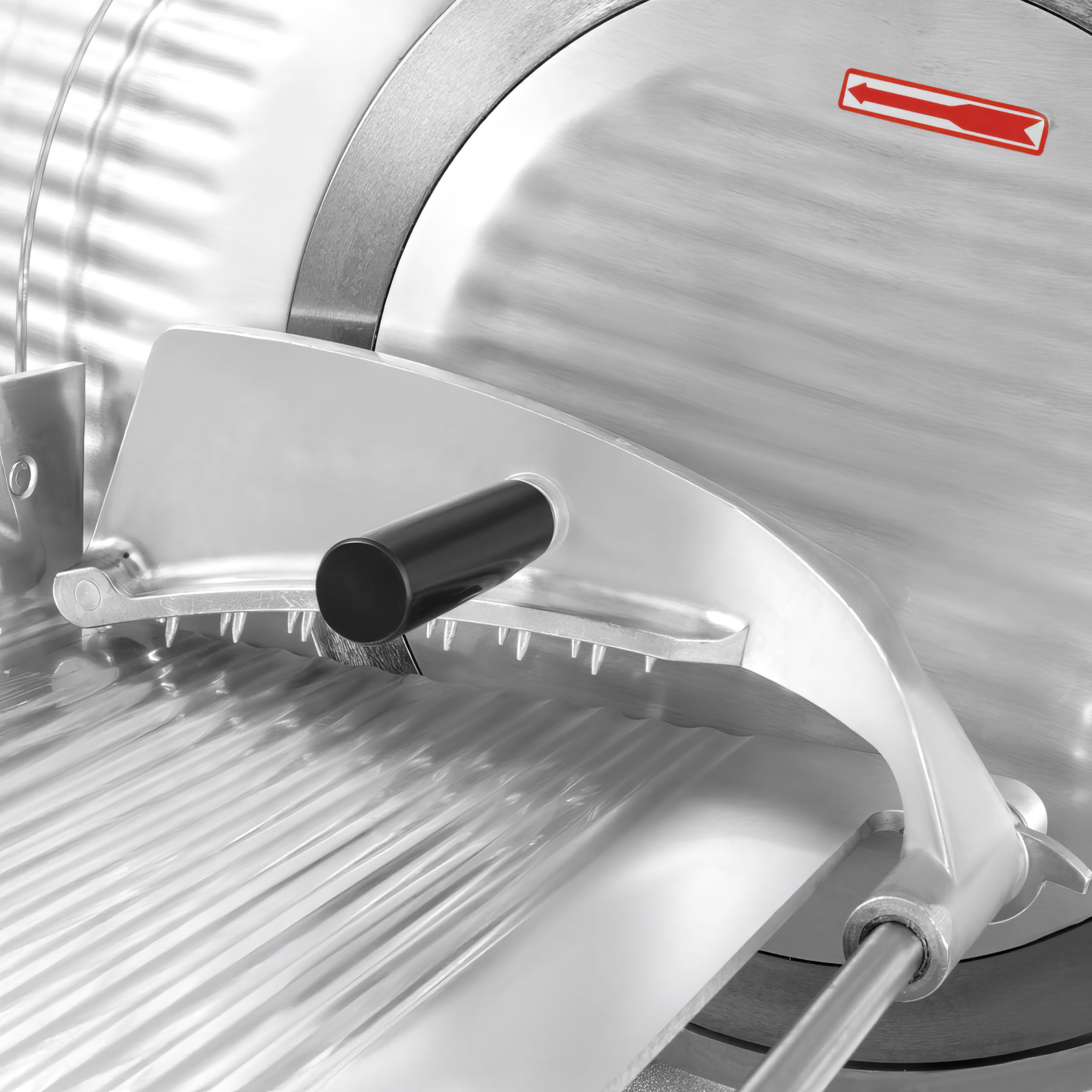 Слайсер серии HBS, модель HBS-300A, корпус-крашеный алюминий, d ножа 300мм, нарезка от 0,2-16 мм 597x520x495мм