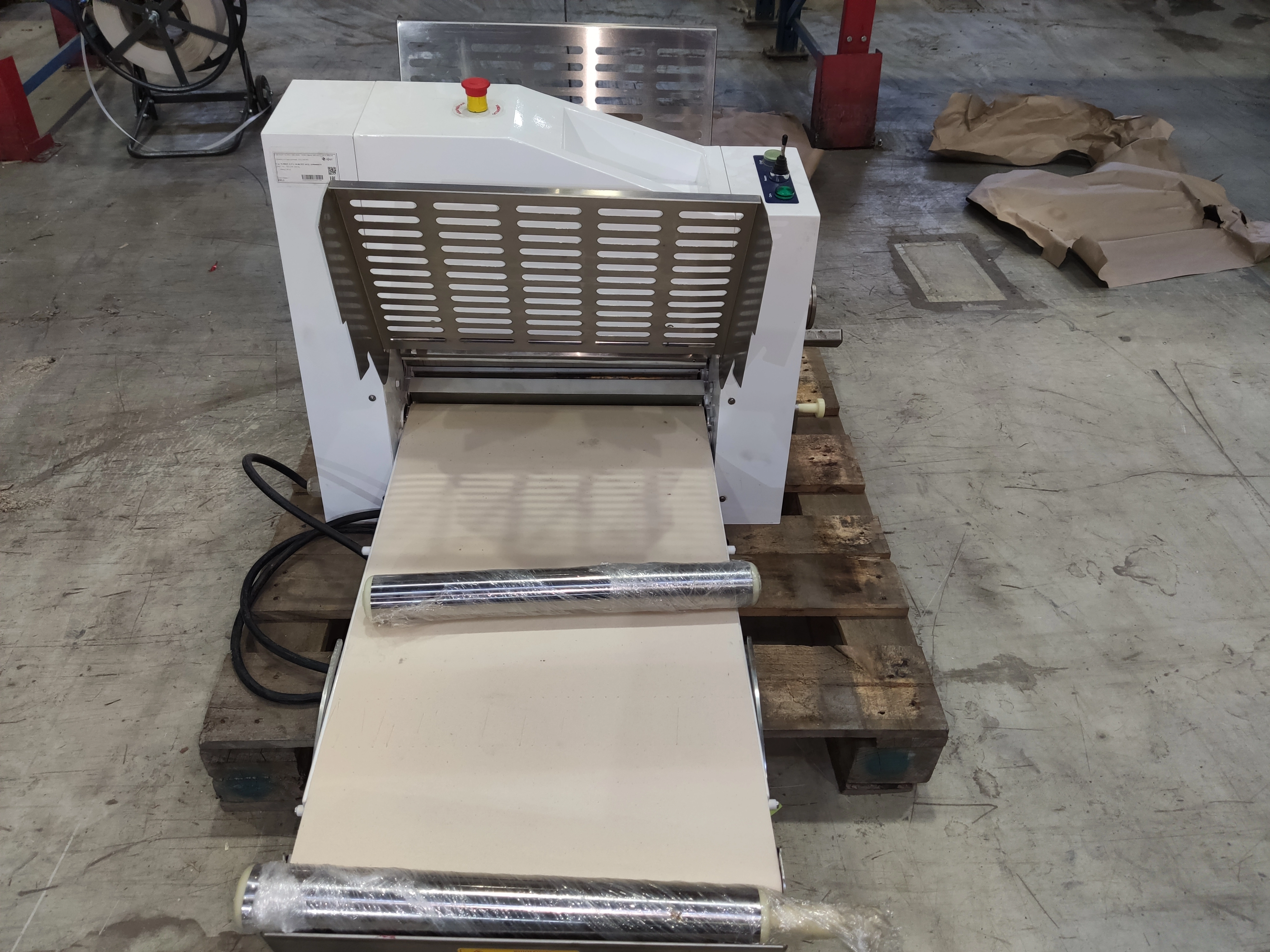 S02_Машина тестораскаточная Abat типа ТРМ модель ТРМ-500/850, 41000000079 конвейерная электрическая