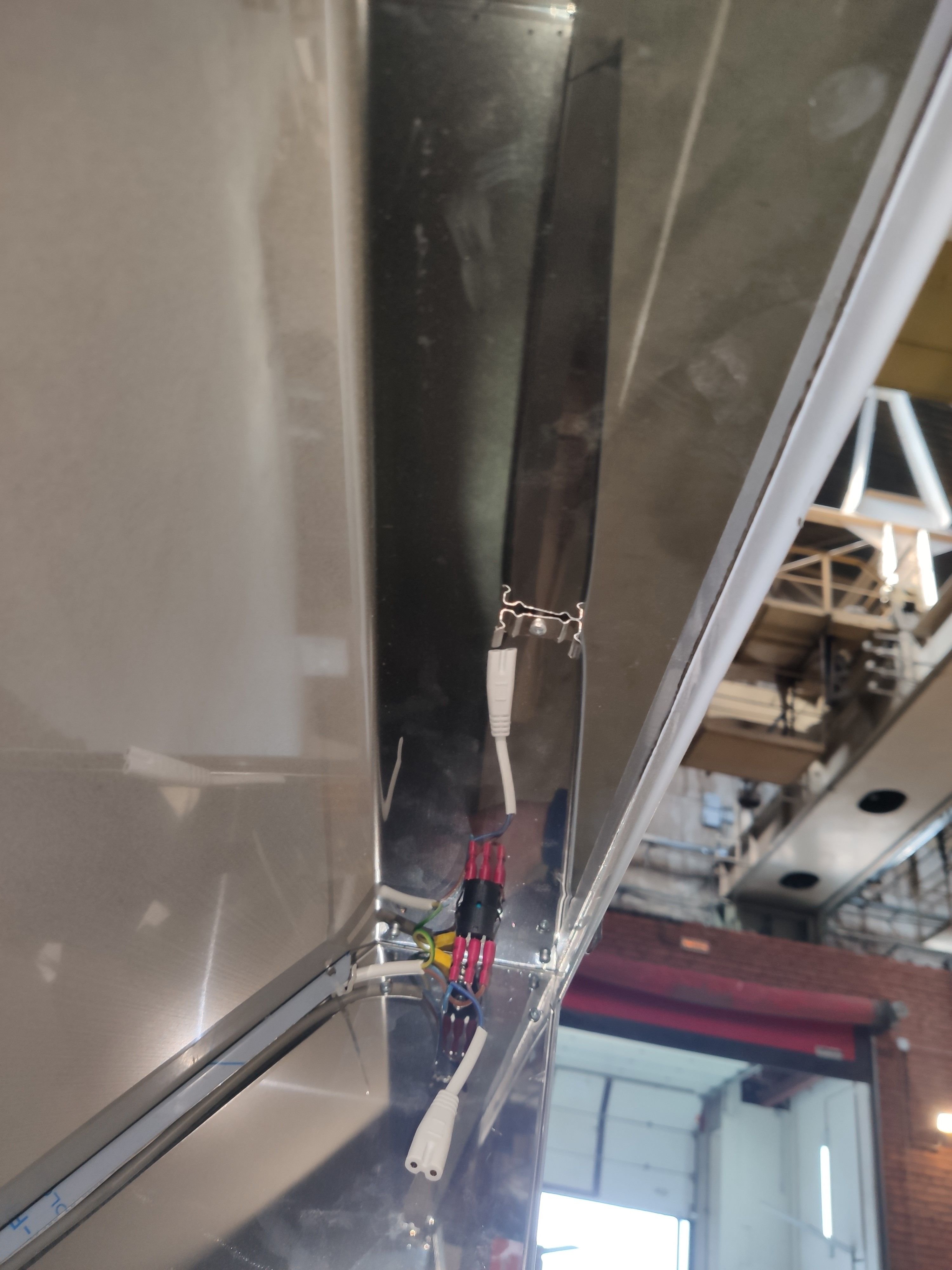 S03_Зонт ЗВН-03, светильник 1200 мм - 1 шт, 600 мм - 1 шт, 2100*1200*400