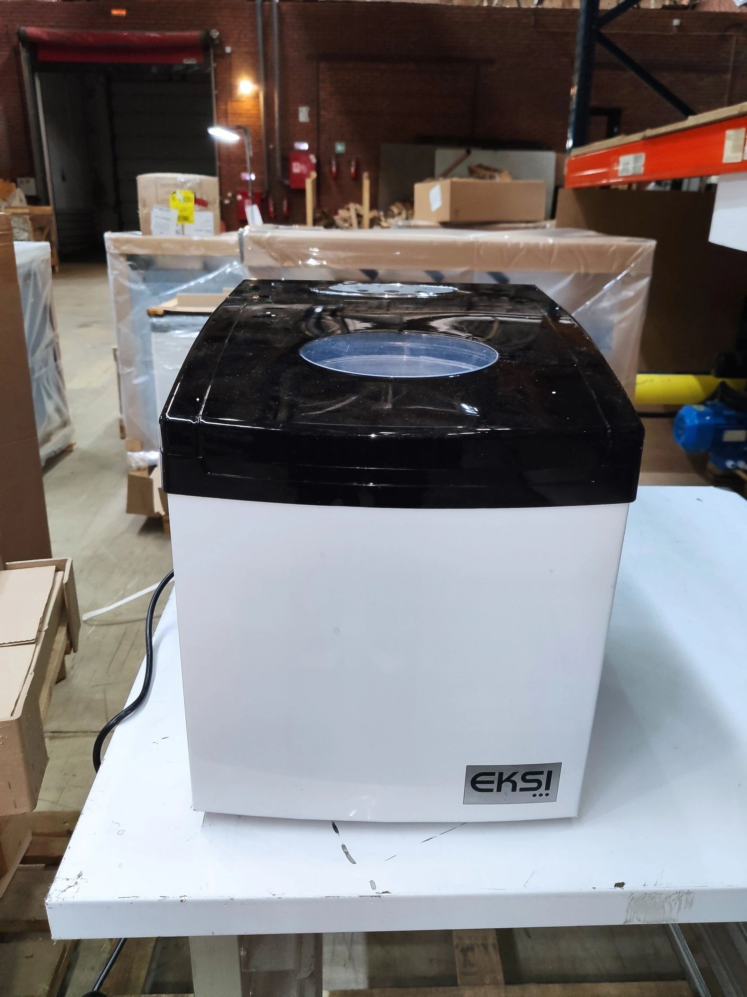 S01_Льдогенератор EKSI EC 15A, заливной, кубиковый лед