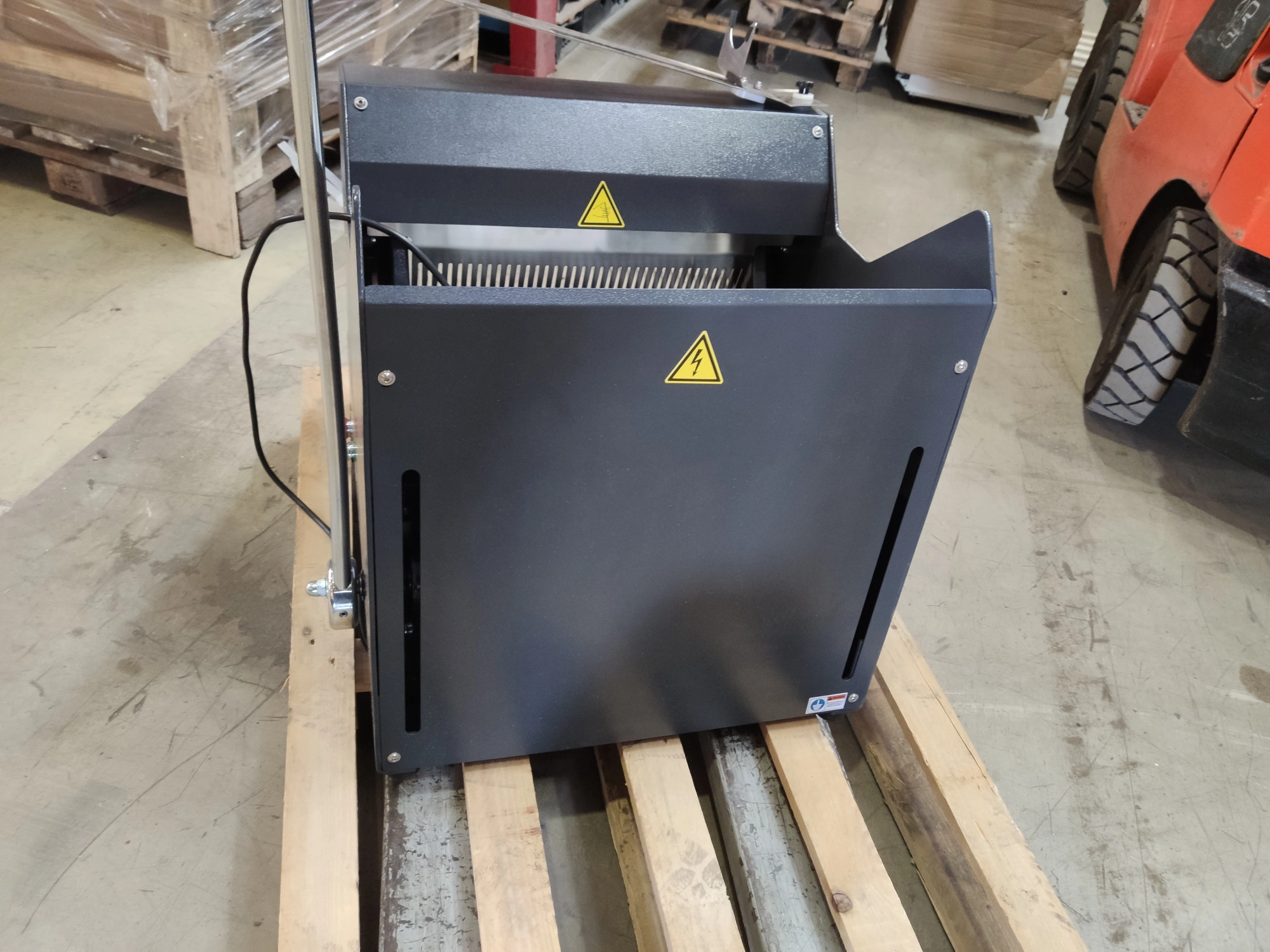 S01_Хлеборезка Vortmax серии VBS 430-T