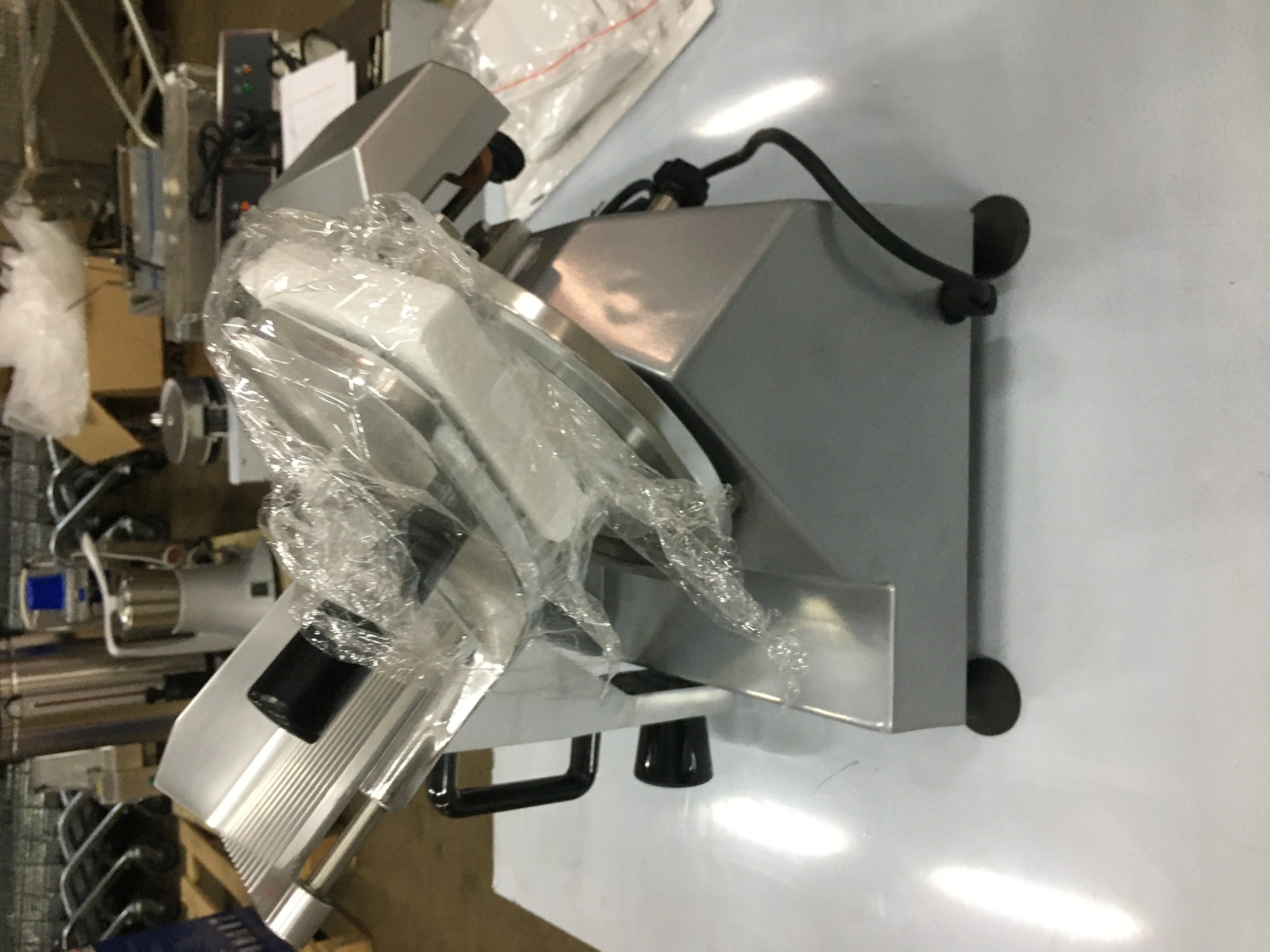 S01_Слайсер EKSI HBS-220A